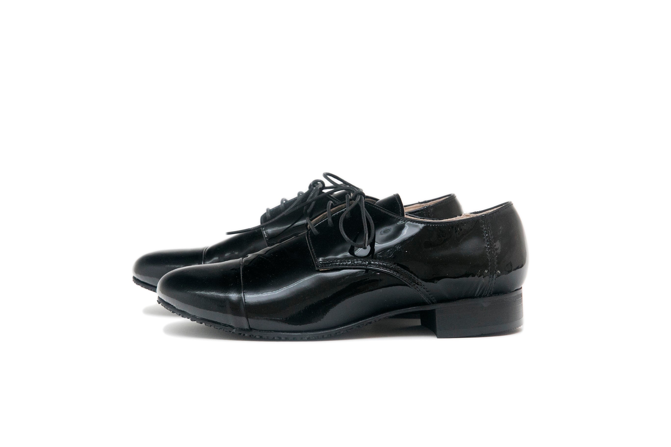 BLUCHER STRAIGHT CHIP MONO (BLACK ENAMEL) SP0004-622 BLUCHER STRAIGHT CHIP MONO (BLACK ENAMEL) SP0004-622