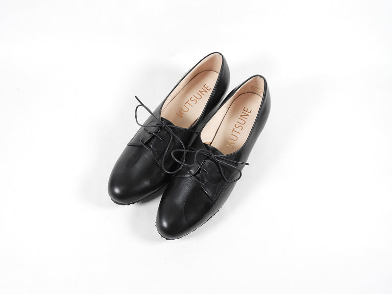 シンデレラはどこですか？LAST FLOWER PUMPS MONO (BLACK DOT) CIND_SP0001-X08